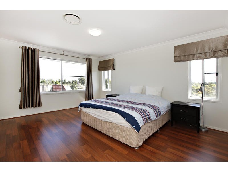 3 Bunya Street, Moggill QLD 4070